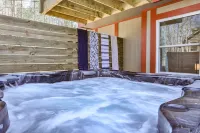 The Farmhouse- Riverfront, Fiber, HotTub, Fish, DogOK, Game Room, Movie Room