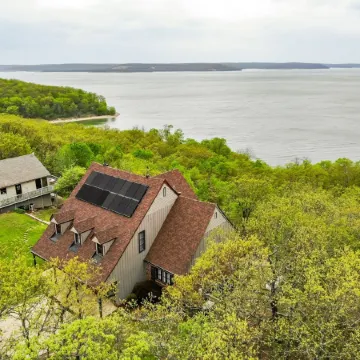 Stunning Skiatook Lake Three Story Getaway