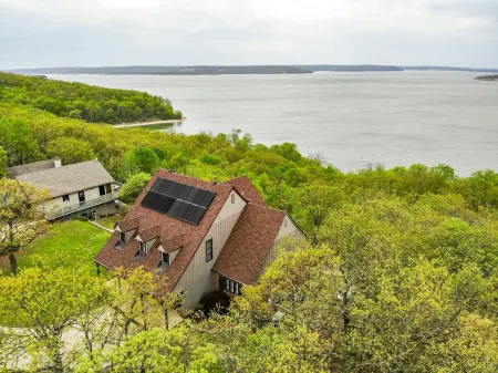 Stunning Skiatook Lake Three Story Getaway