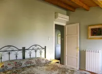 Your Fantastic Holiday in a Quaint Village Near the Beach with Mountain View