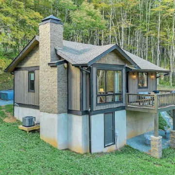 Mountain Cabin Oasis: hot tub&fire pit