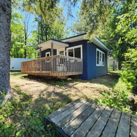 Little Blue Cottage Отели в г. Ленрут