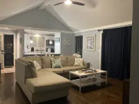 Renovated Home with heated pool near the beach! Fenced in yard +pet friendly Hotel a Mashpee