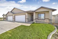 Comfortable New Home in Broadmoor Subdivision Các khách sạn gần Rock Creek Park