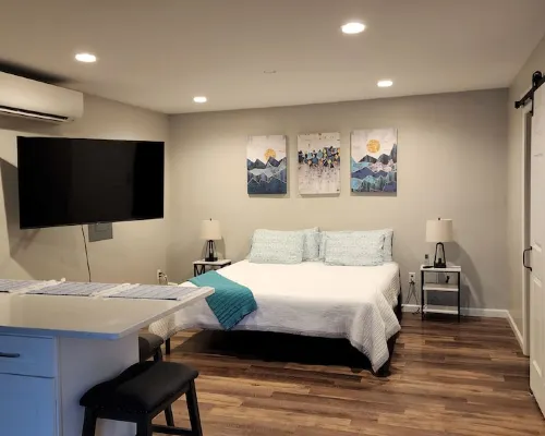 Spacious Studio with All the Comforts of Home Hotels in Kankakee County