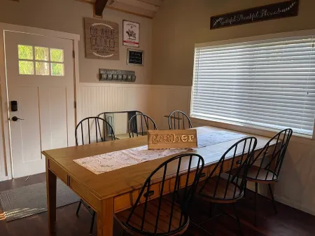 Cozy Packwood Cabin With Hiking /Skiing/Golfing Отели рядом с достопримечательностью «La Wis Wis Campground»