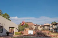 Prickly Pearadise: 3-Bedroom Condo in Sedona with Hot Tubs, Pool & Tennis