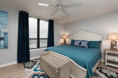 Penthouse Ocean Front Resort Hotel di 