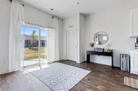 Wonder Lake Elegance: Serene 2BR Townhome Retreat