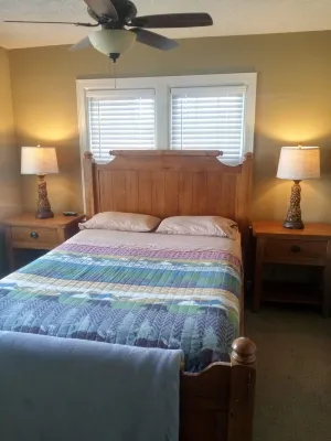 The Lodge: Five blocks from Old Town and close to Intrust Arena Hotels near Old Town
