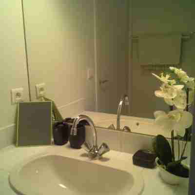 Apt. T1 Bis in town on the 1st floor of a residence with terrace carractère Rooms