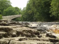Cosy 2 Bed traditional 200 year old Yorkshire Dales Cottage. - Homestays