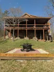 Tuscan Villa: Sauna ColdPlunge BrideSalon Fireplace Firepit DahlonegaWine