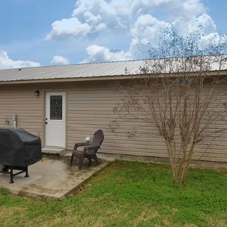 Mid- Lake home, perfect for a group w/ lots of boat and truck parking