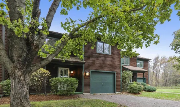 Perfectly Located Townhouse  4 Bedrooms, 2.5 Baths in the Heart of Stowe Vermont