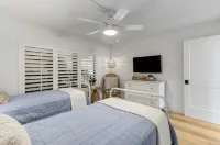 🏄🏻‍♂️NEW! Gorgeous Oceanfront Ground Floor Villa!
