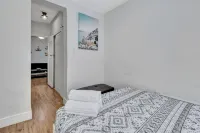 DOWN TOWN DELRAY, walk to Atlantic Ave, beach, pets are welcome