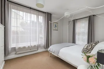 Beautiful apartment in the centre of Winchester with parking! 윈체스터 스쿨 오브 아트 주변 호텔