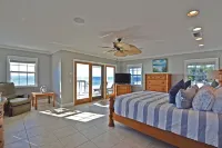 BEACHFRONT HOUSE DIRECTLY ON SOFT SUGAR WHITE SANDS