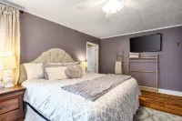 3-bedroom house in nice downtown Farmington with AC, WiFi, nice outdoor spaces!