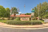 Cozy Cactus Condo, Mountain View Patio, Pools, Hot Tubs, Gym, Pickleball, Resort