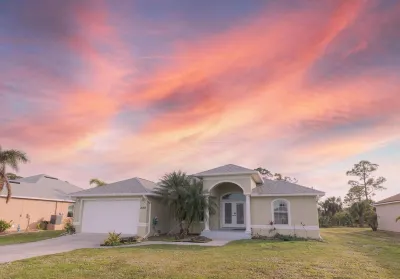 South Gulf Cove's Aldama Ensenada, Your 3 Bed, Pool Home Vacation Villa Awaits!