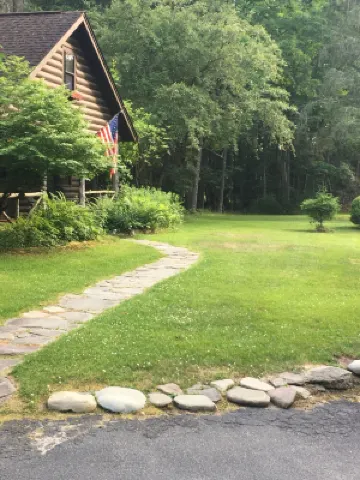 Claryville Cabin with 1,500 ft Trout River in the Catskill Mountains
