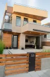 Escape to a Coastal Retreat: Modern 5-Star Beachfront Home w/ 360 Ocean Views! - Wifi