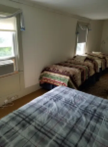 Elizabeth. A Guest House Near Lake George.