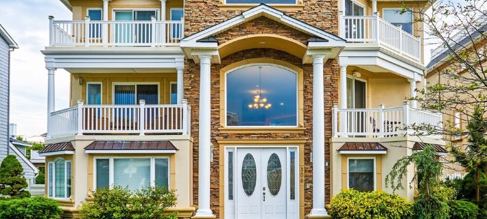Seaside Beach Mansion w/9 Bedrooms, 8 Full Baths, Pool, Elevator & Rooftop Deck. Hotéis em Brigantine