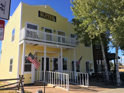 HOT TUB! Between Jackson, Grand Teton NP, and Grand Targhee, Yellowstone NP!! Hotels in Victor