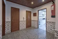 Pontinha Typical by Homing Отели в г. Tapada de Vale de Lobos