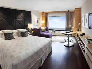 Taj Lands End