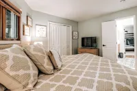 GUEST FAVORITE! Mountain Views, Golf, Hiking, Pickleball, FAMILY & PET Friendly