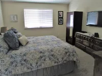 Plumas Pines Golf Resort. Updated Condo on the 4th Fairway. EV Charger on Site. Hotels in Plumas Eureka