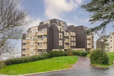 ดูเพลกซ์ อพาร์ตเมนต์ พร้อม วิวทะเล และ ดาดฟ้า โรงแรมใน