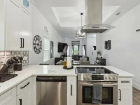 Minutes from Canyon Lake! Custom 3 Bedroom Home W/ Fire Pit. Perfect Location! スプリング・ブランチのホテル