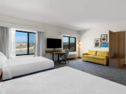 Hampton Inn & Suites by Hilton Corona Hotels in Corona