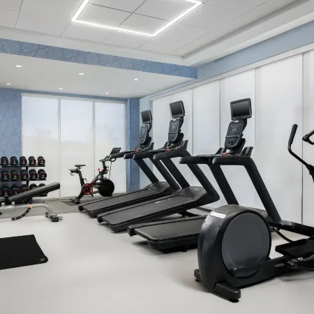 Homewood Suites by Hilton Newport Cincinnati Отели рядом с достопримечательностью «Стадион Nippert»