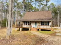 Lake Gaston Offshore Oasis! Cabin on huge property