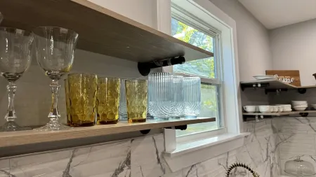 Epic Retreat at Mystic Falls-5 bd 3.5 BA-1 Mile from the Square & Clocktower