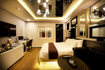 Yeongcheon the Zara Отели рядом с достопримечательностью «Auno Feliz Glamping»