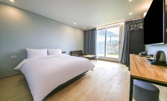 AYANA Hotel & Resort