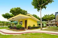 Camp Holiday Resort & Recreation Area Hotels near Great Wall of Carmen
