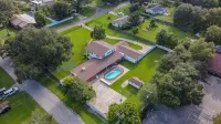 A Large Tropical 7 Bedroom Estate by Redawning Hotels near Finish Line