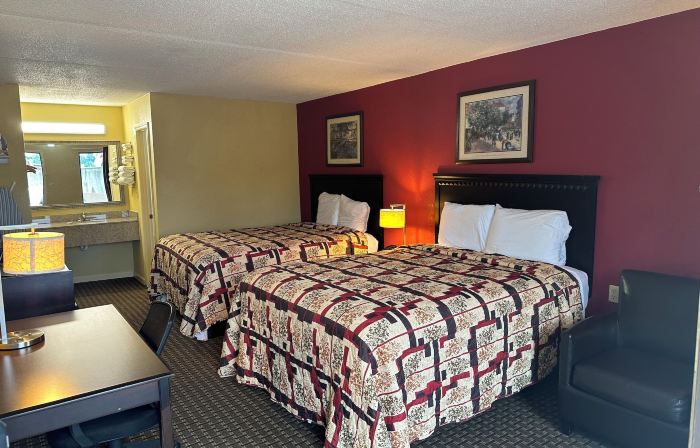 Royal Inn - Anniston