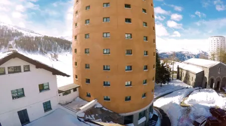 Hotel Torre Отели рядом с достопримечательностью «Виа Латтеа»