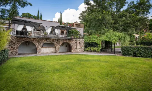 Casa Cien