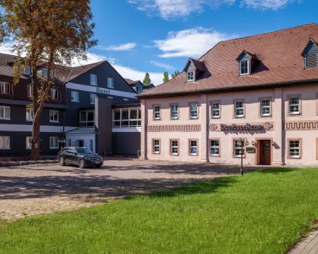 スロテル イム パーフォースハウス ベルンブルクのホテル