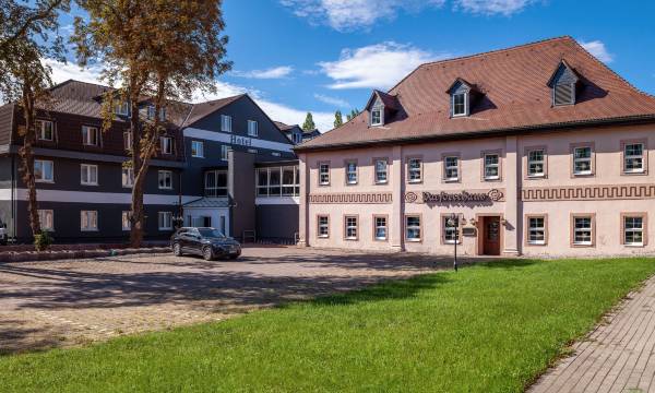 SL'Otel im Parforcehaus